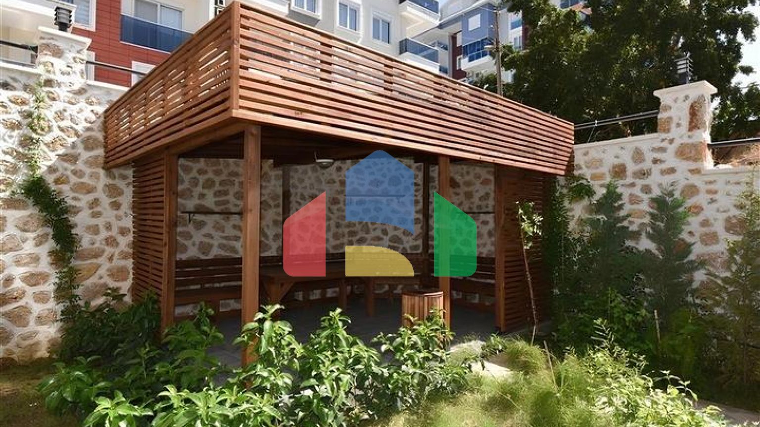 Садовый дуплекс 2+1 в районе Тосмур