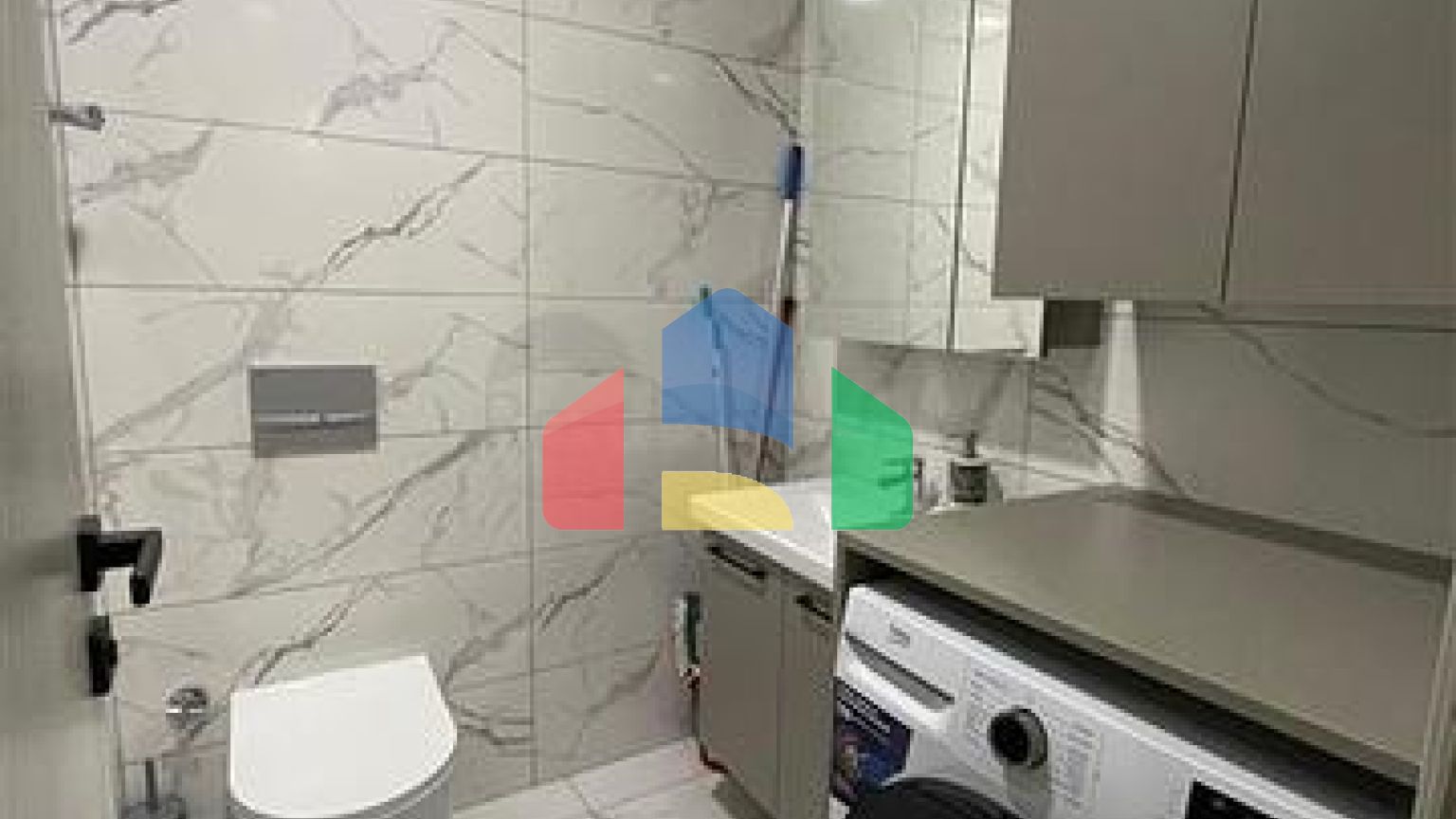 Современная квартира в жилом комплексе в районе Тосмур