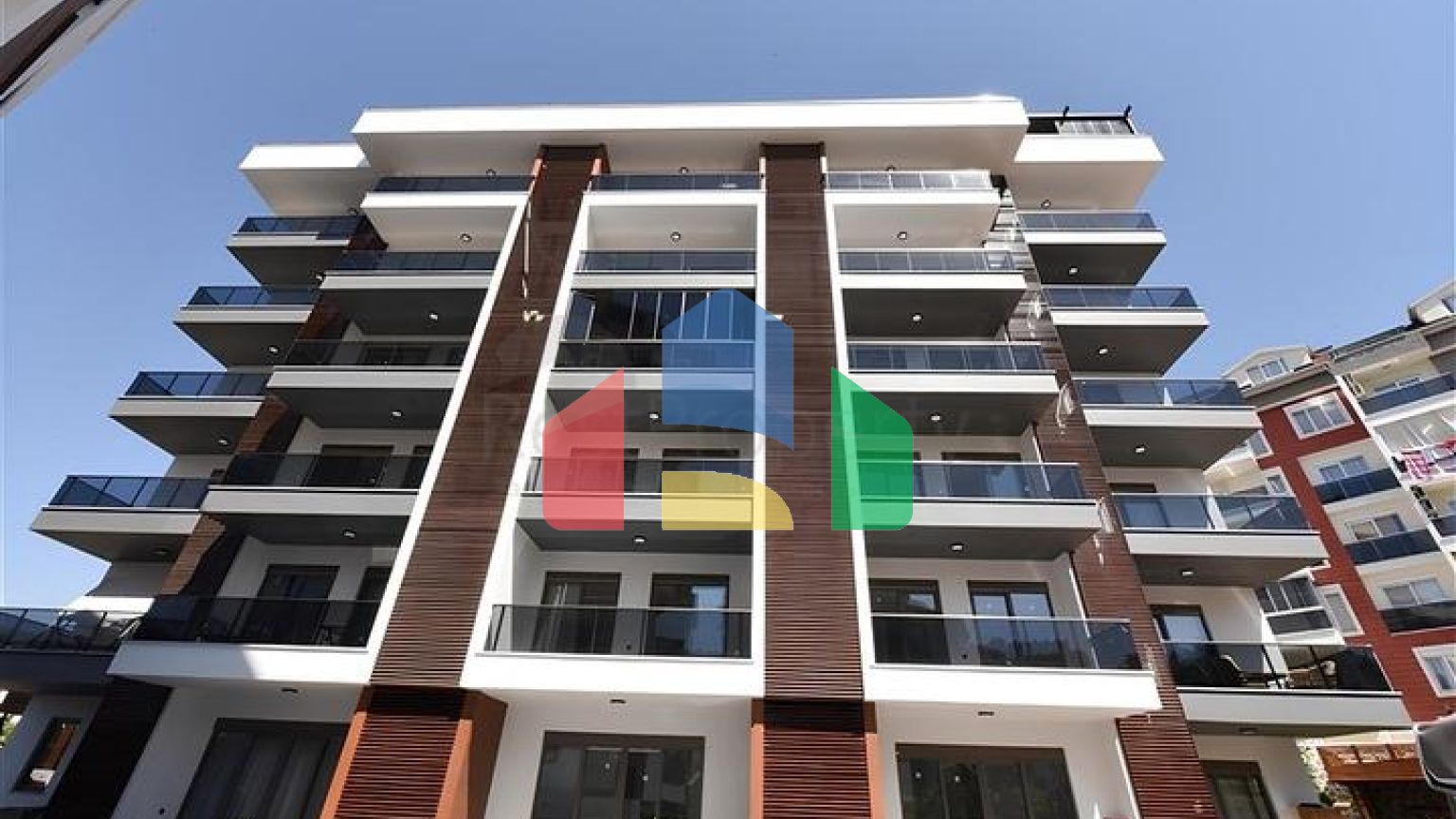 Садовый дуплекс планировкой 2+1 в районе Тосмур