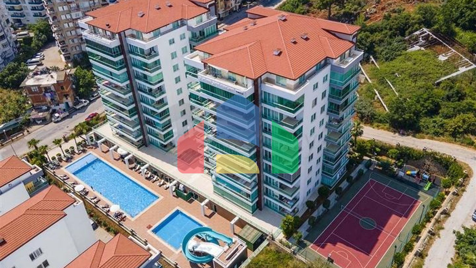 Квартира планировкой 2+1 в живописном районе Тосмур