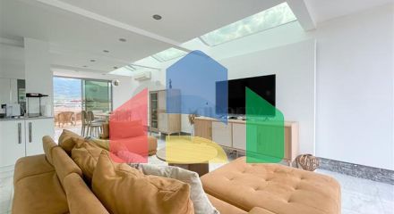 Пентхаус планировкой 3+1 с видом на море и горы Пентхаус планировкой 3+1 с видом на море и горы