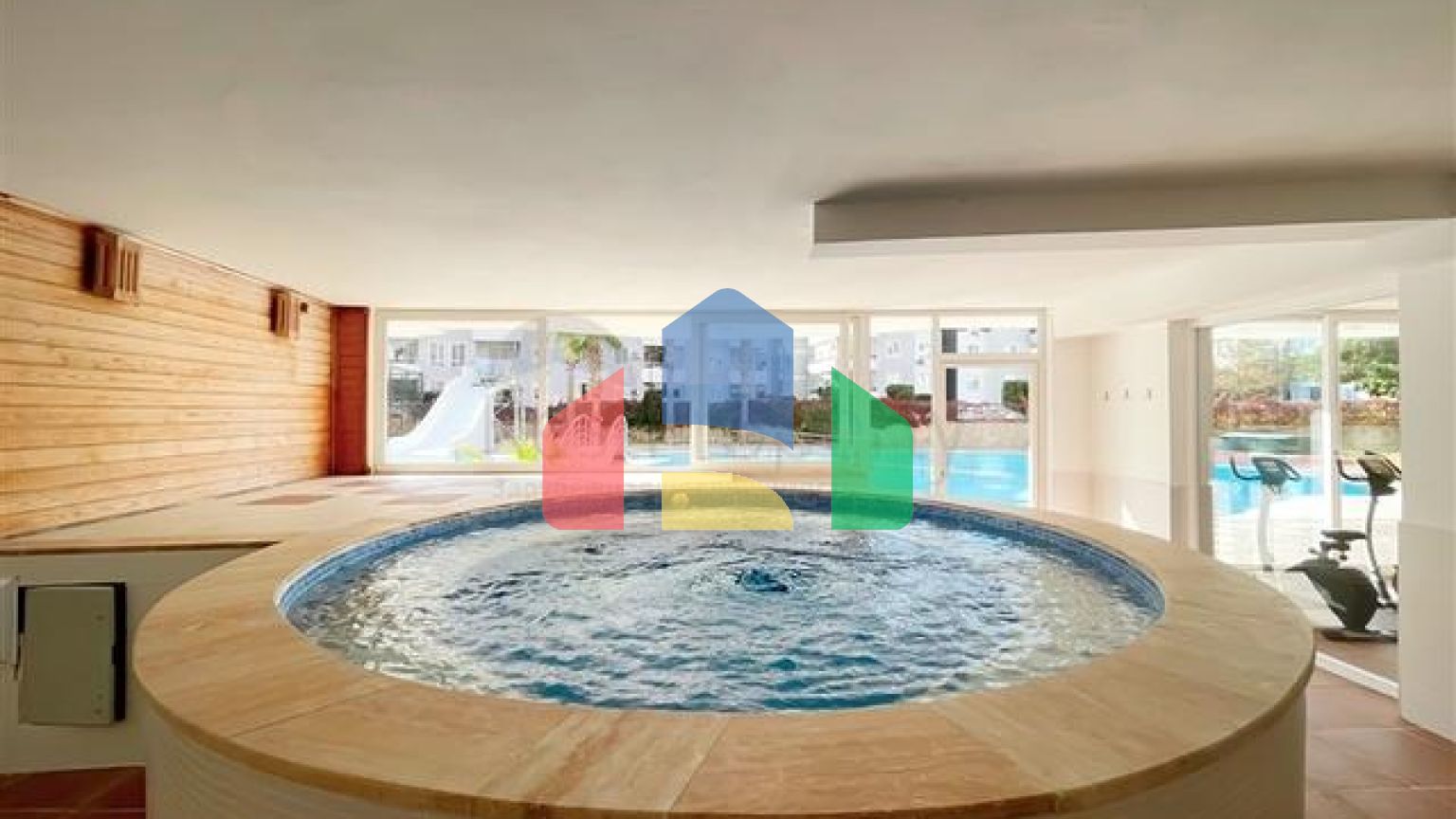 Пентхаус планировкой 3+1 с видом на море и горы