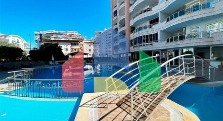 Пентхаус планировкой 3+1 с видом на море и горы Пентхаус планировкой 3+1 с видом на море и горы