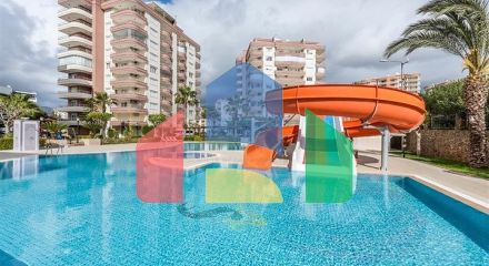 Spacious apartment for the whole family in a complex near the sea