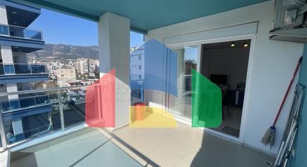 Просторная трехкомнатная квартира с большим балконом и видом на море Просторная трехкомнатная квартира с большим балконом и видом на море