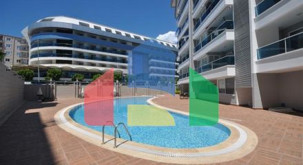 Cozy 2+1 apartment 50 m from the sea in the Tosmur area