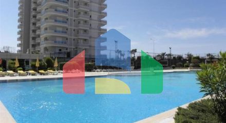 Квартира 3 + 1 на березі моря в районі Тосмур