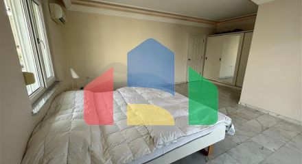 Квартира планировкой 3+1 в районе Тосмур 50м до моря.