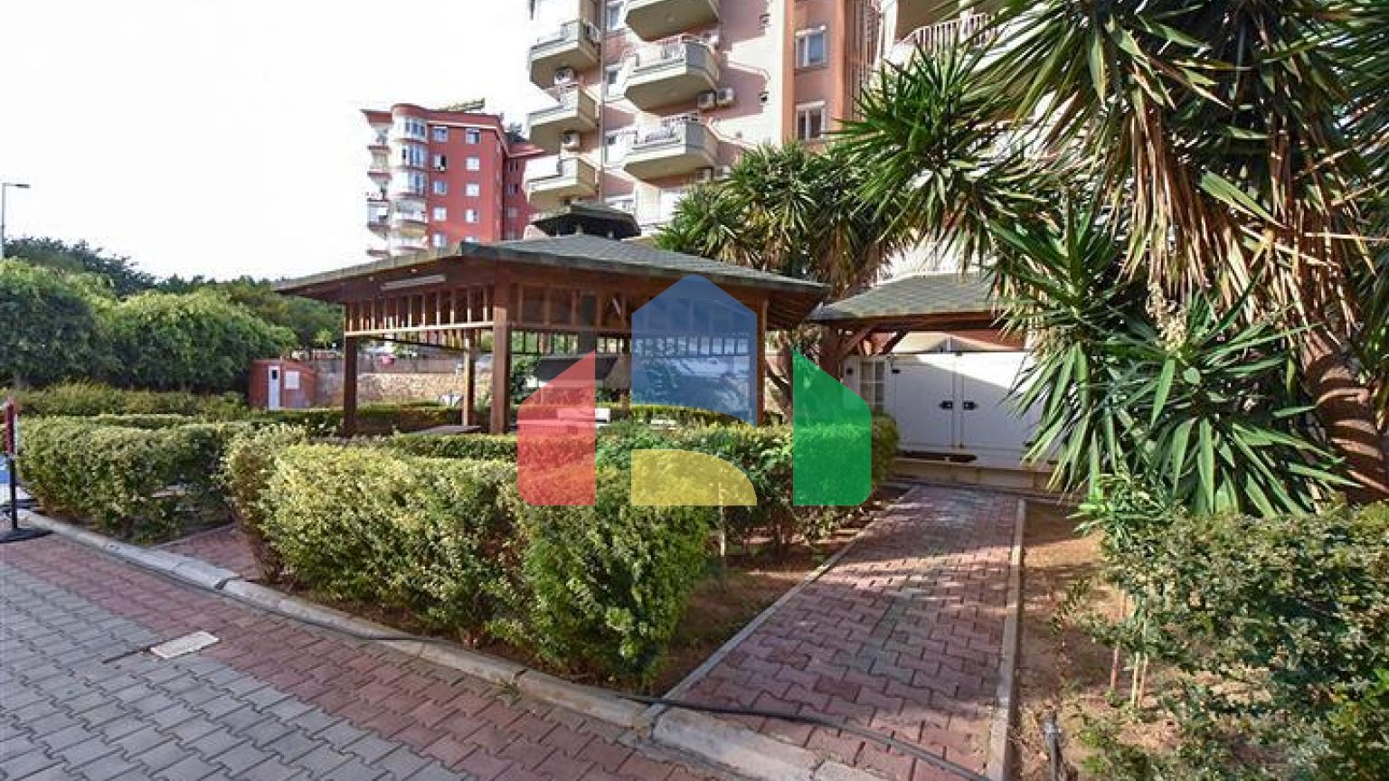 Квартира 2+1 для большой семьи в районе Тосмур