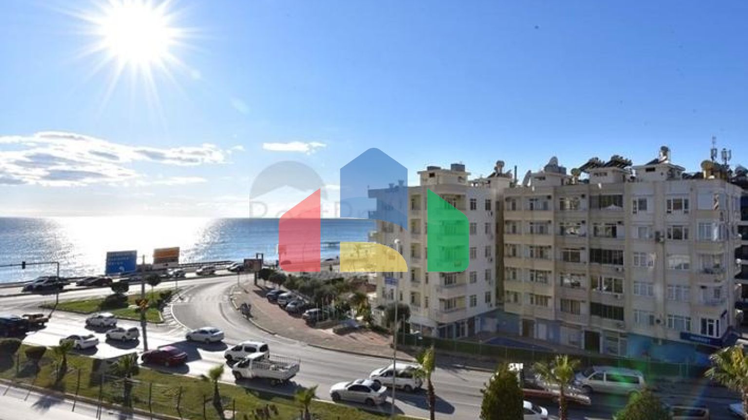 Большая квартира на первой линии