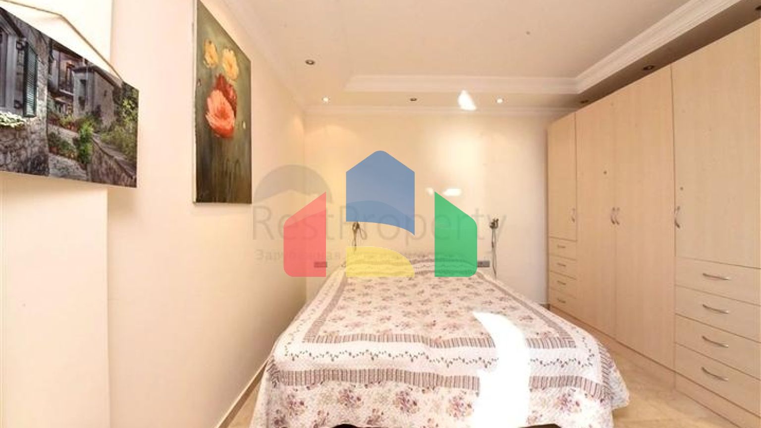 Большая квартира на первой линии