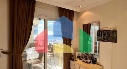 Большая квартира на первой линии Большая квартира на первой линии