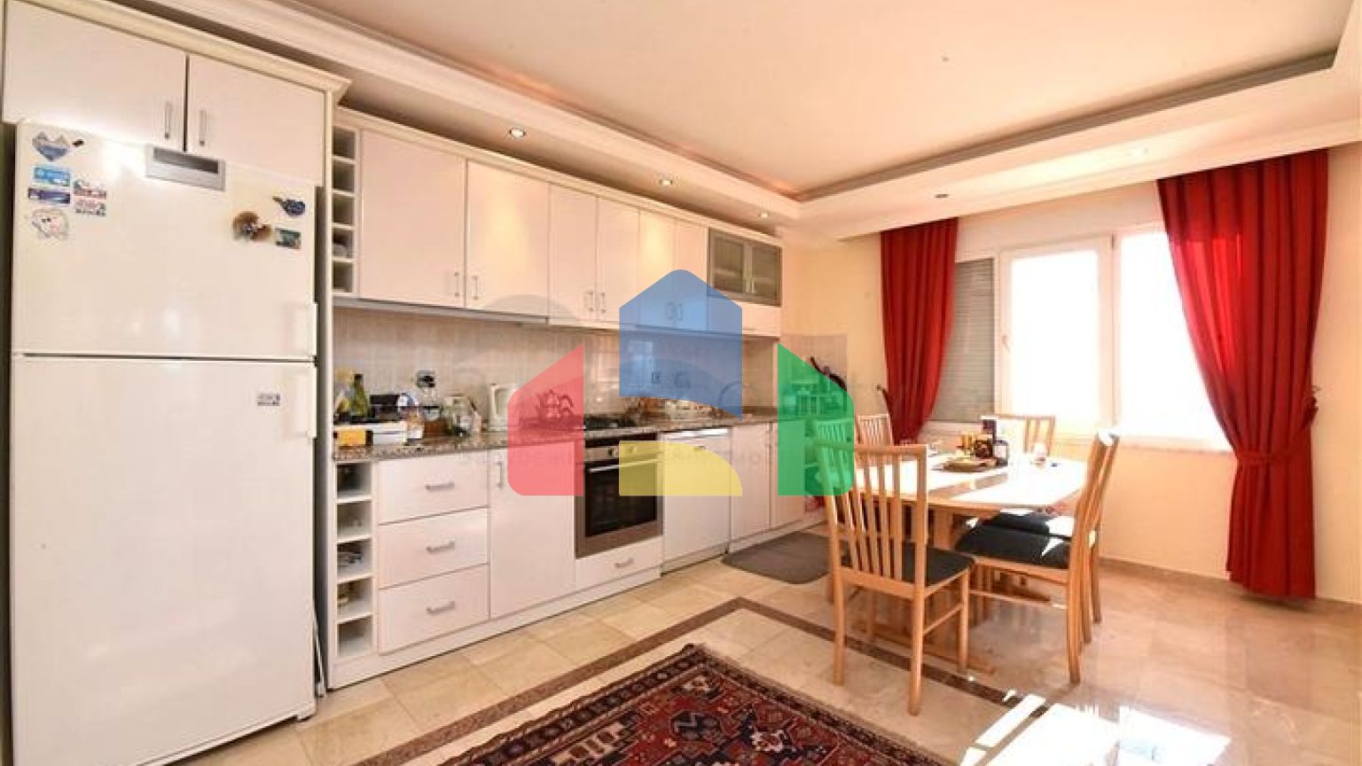 Большая квартира на первой линии