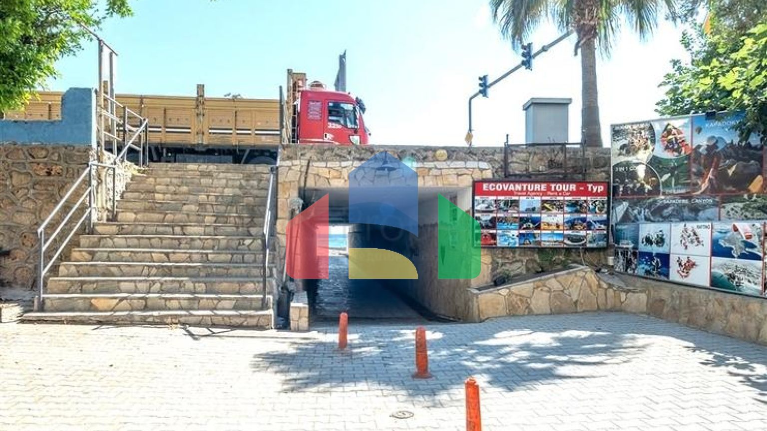 Большая квартира на первой линии