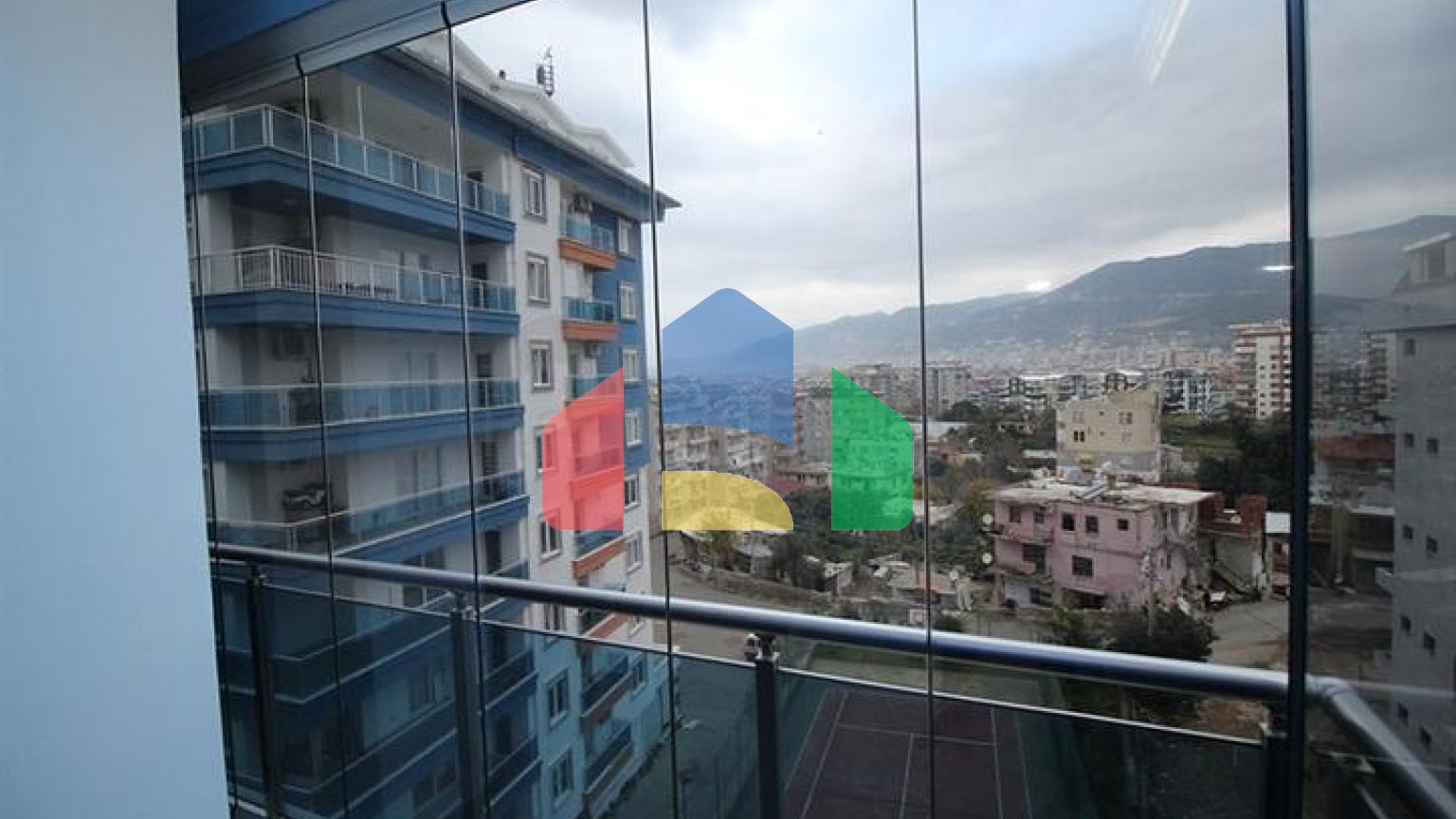 Квартира 1+1 в районе Тосмур