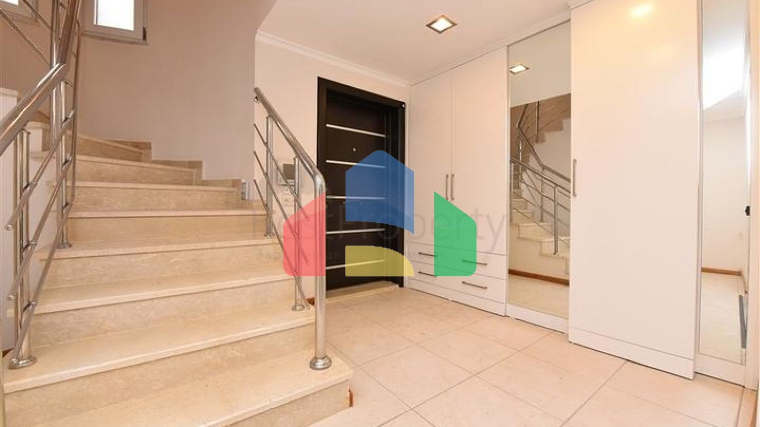 Вилла городского типа в 250 метрах от моря