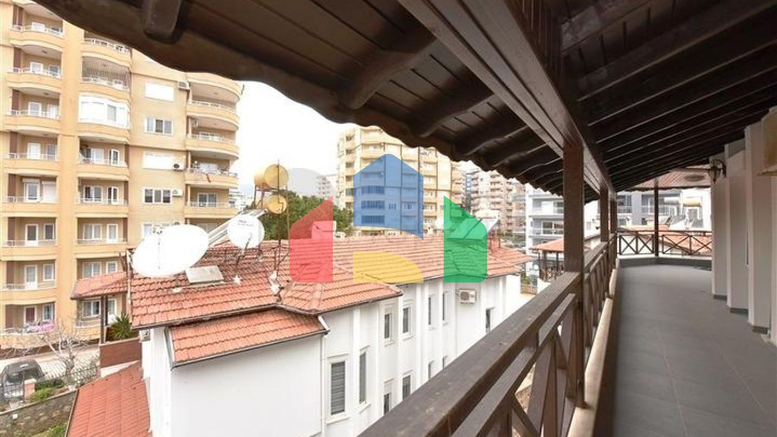 Вилла городского типа в 250 метрах от моря