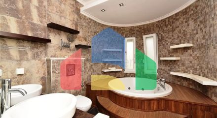 Вилла городского типа в 250 метрах от моря