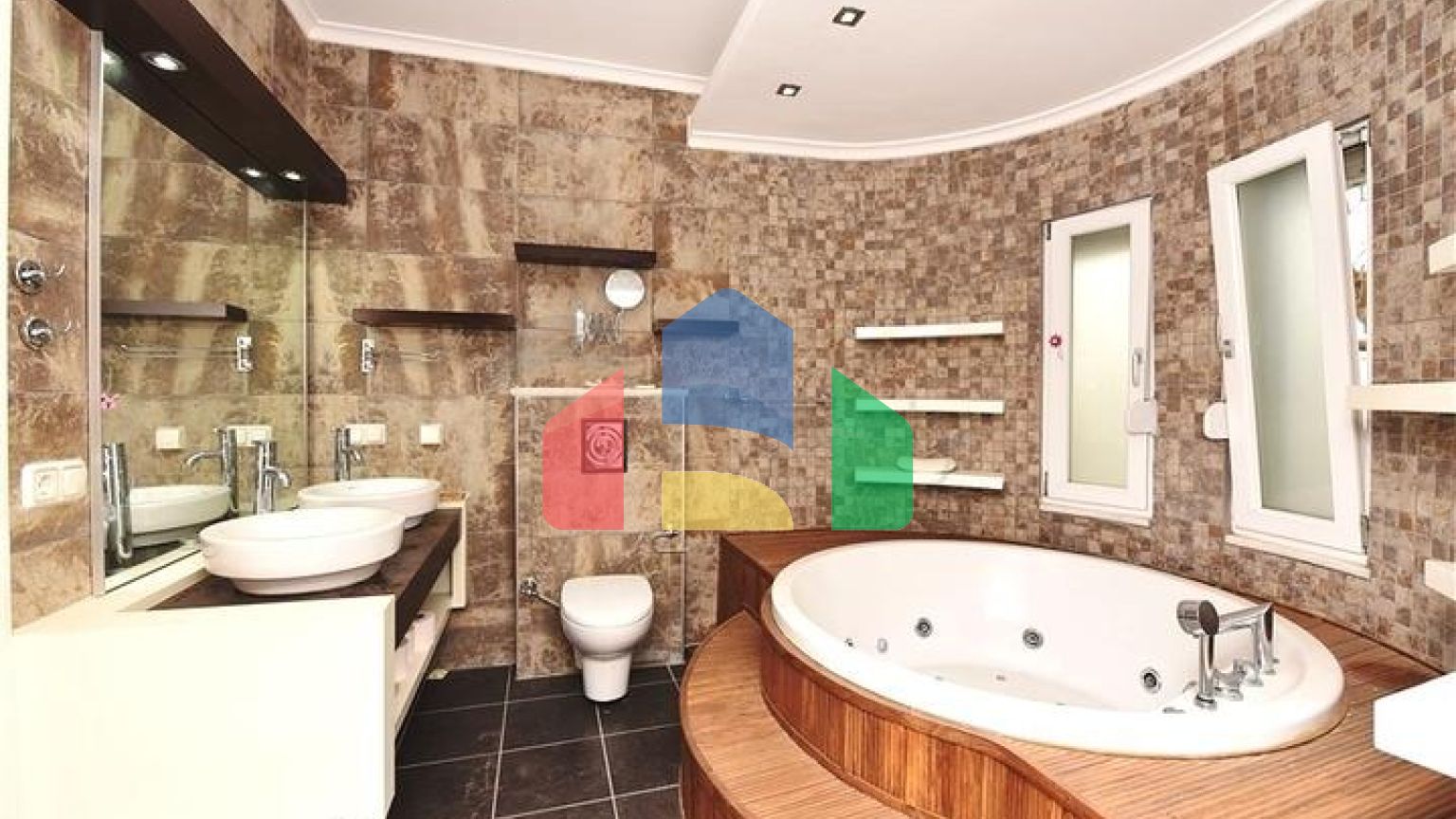 Вилла городского типа в 250 метрах от моря