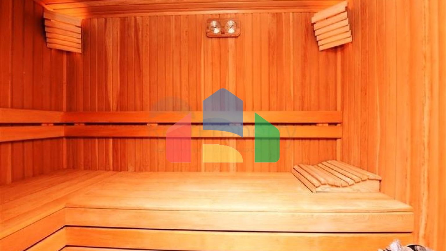 Вилла городского типа в 250 метрах от моря