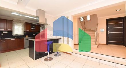 Вилла городского типа в 250 метрах от моря