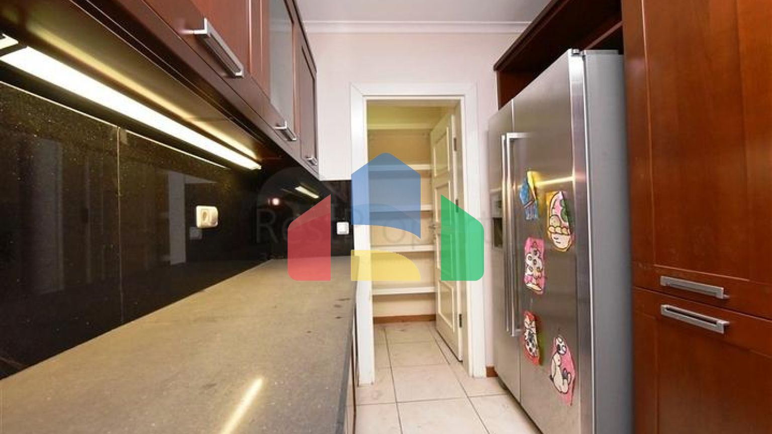 Вилла городского типа в 250 метрах от моря