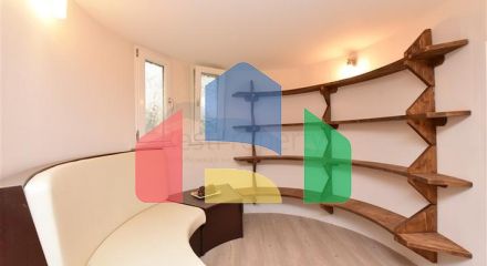 Вилла городского типа в 250 метрах от моря