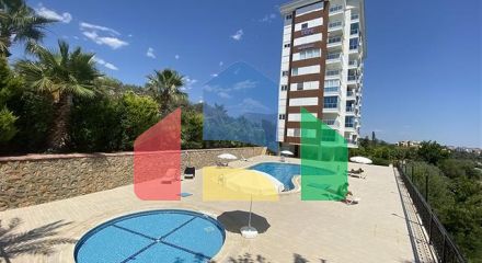 Пентхаус с панорамным видом на море в районе Тосмур