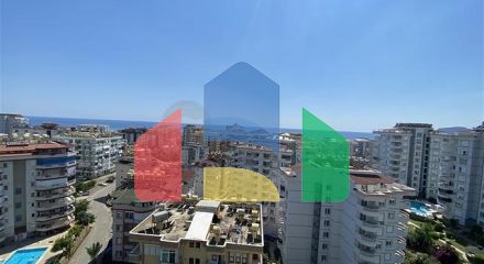 Пентхаус с панорамным видом на море в районе Тосмур