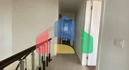 Пентхаус с панорамным видом на море в районе Тосмур