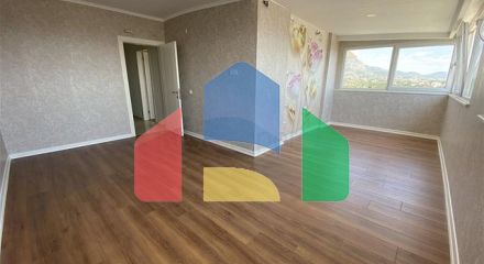 Пентхаус с панорамным видом на море в районе Тосмур Пентхаус с панорамным видом на море в районе Тосмур