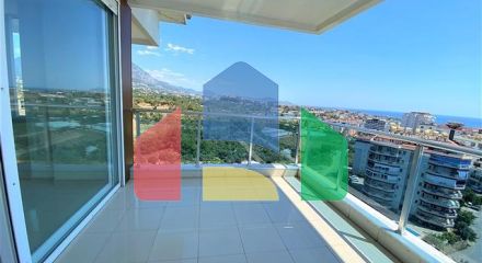 Пентхаус с панорамным видом на море в районе Тосмур Пентхаус с панорамным видом на море в районе Тосмур