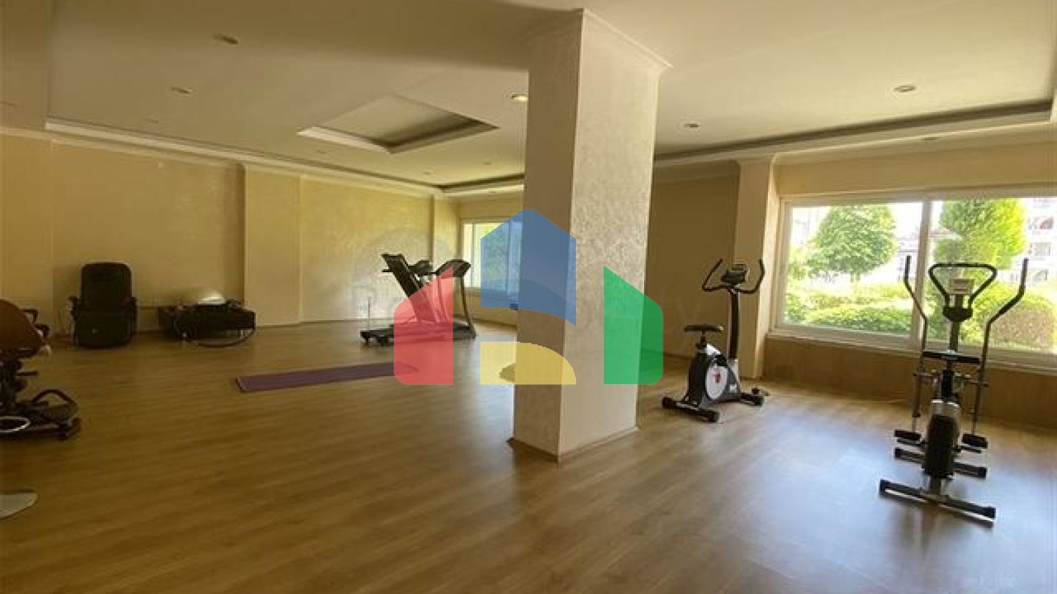 Пентхаус с панорамным видом на море в районе Тосмур