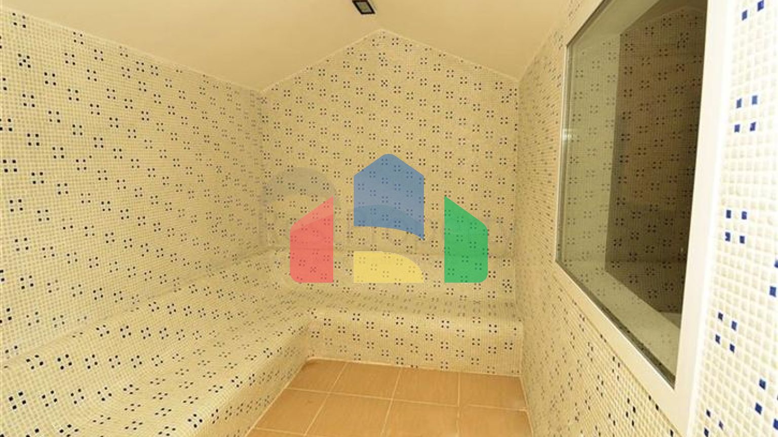 Простора трикімнатна квартира в районі Тосмур