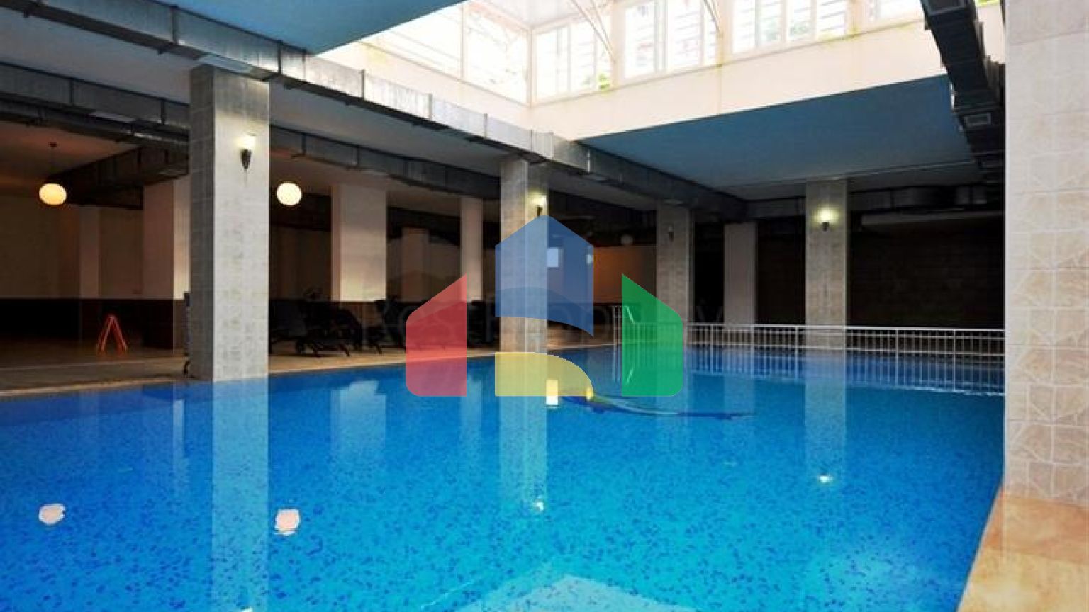 Простора трикімнатна квартира в районі Тосмур