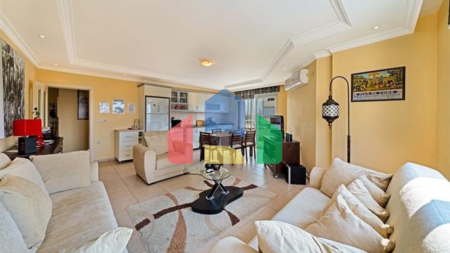 Затишна квартира 3+1 в упорядкованому житловому комплексі району Тосмур