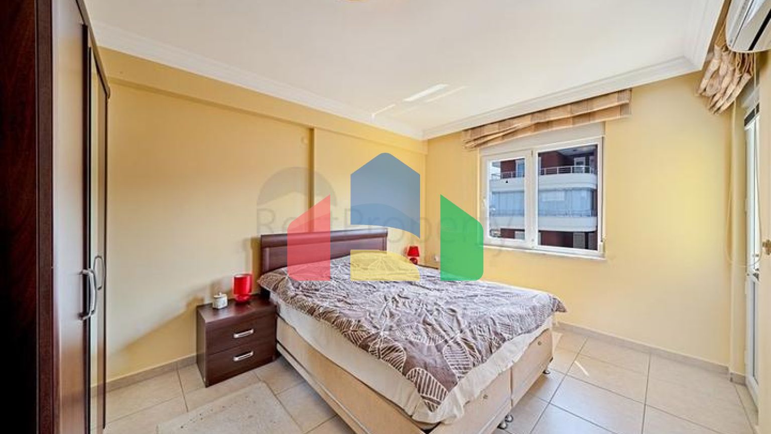 Затишна квартира 3+1 в упорядкованому житловому комплексі району Тосмур