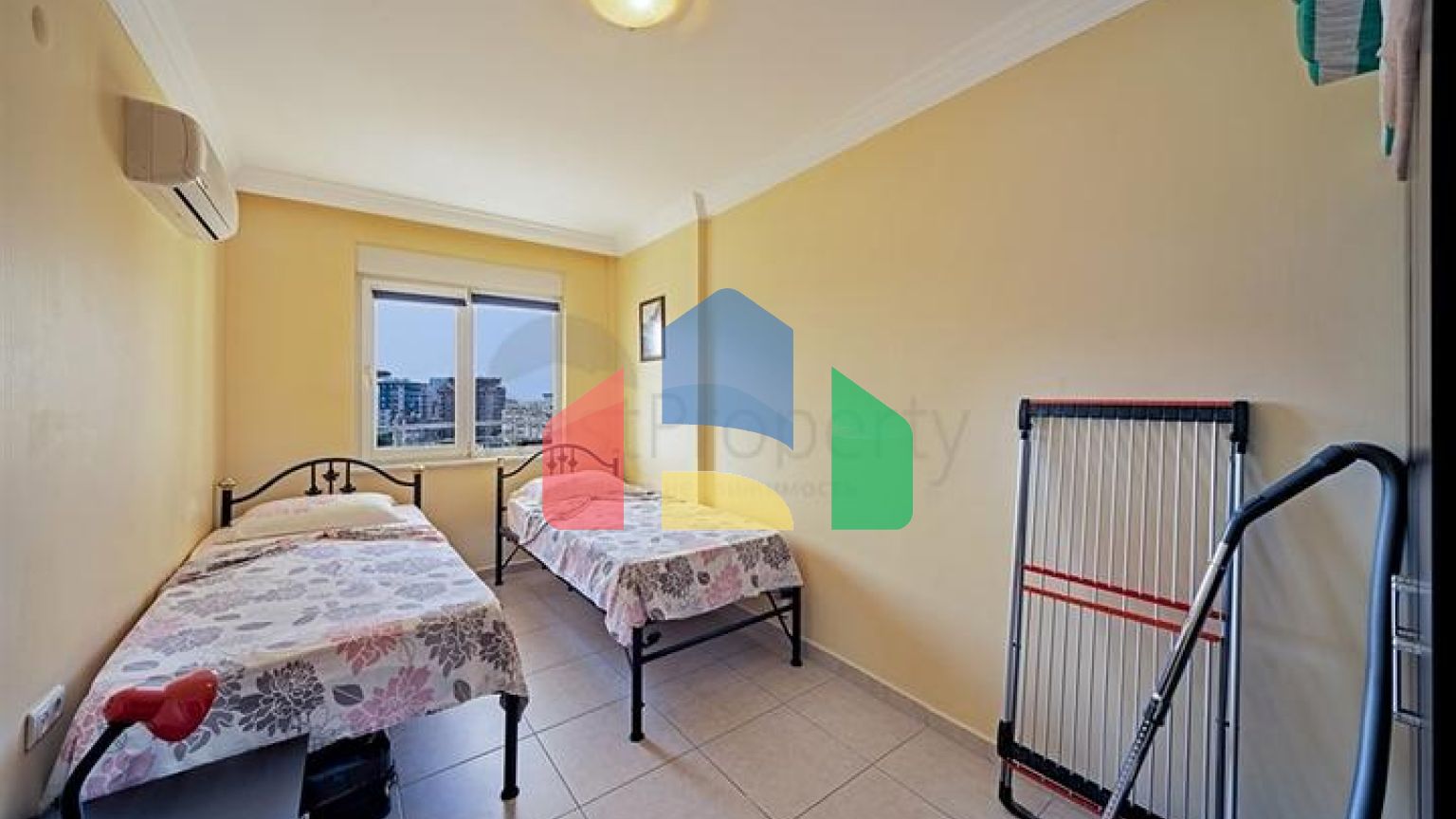 Затишна квартира 3+1 в упорядкованому житловому комплексі району Тосмур