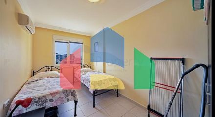 Затишна квартира 3+1 в упорядкованому житловому комплексі району Тосмур