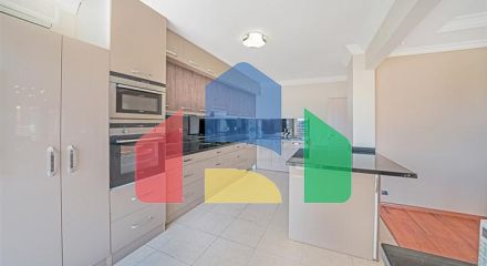 Просторий пентхаус 3 + 2 з терасою в облаштованому житловому комплексі району Тосмур