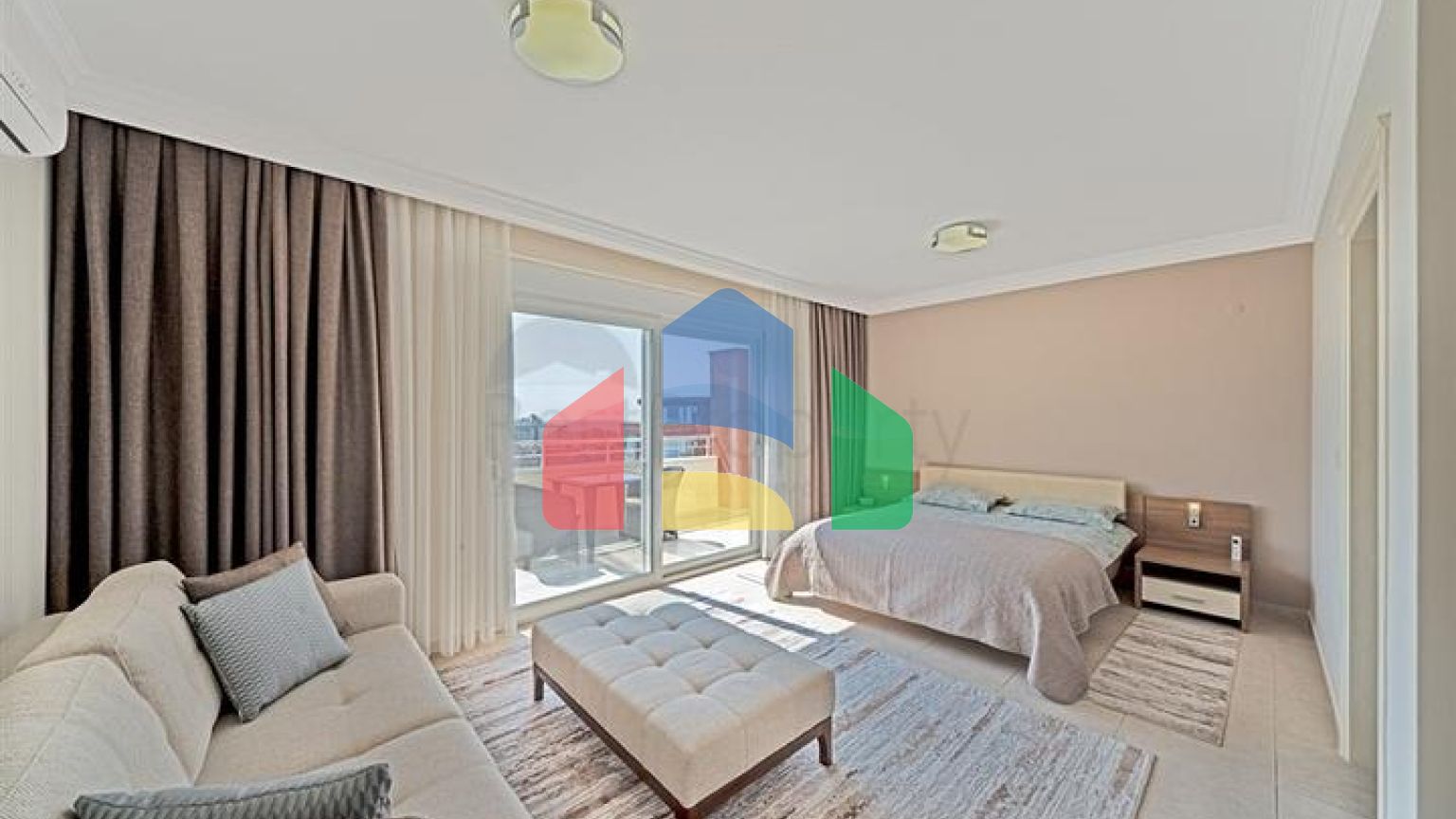 Просторий пентхаус 3 + 2 з терасою в облаштованому житловому комплексі району Тосмур