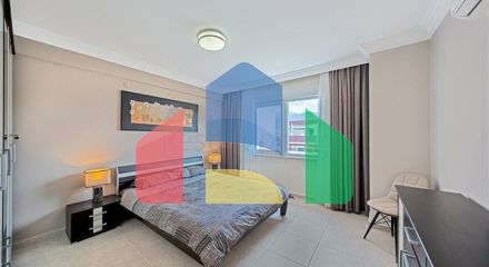 Просторий пентхаус 3 + 2 з терасою в облаштованому житловому комплексі району Тосмур