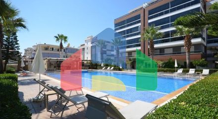 Просторная меблированная квартира с двумя балконами в Тосмуре