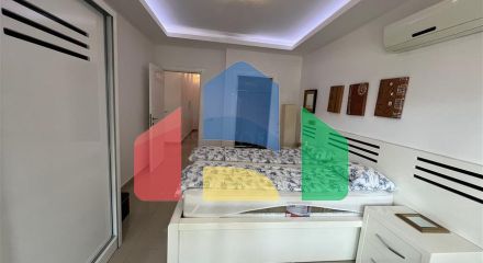 Просторная меблированная квартира с двумя балконами в Тосмуре