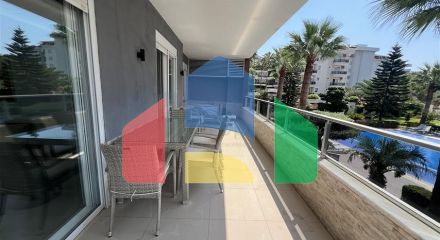 Просторная меблированная квартира с двумя балконами в Тосмуре