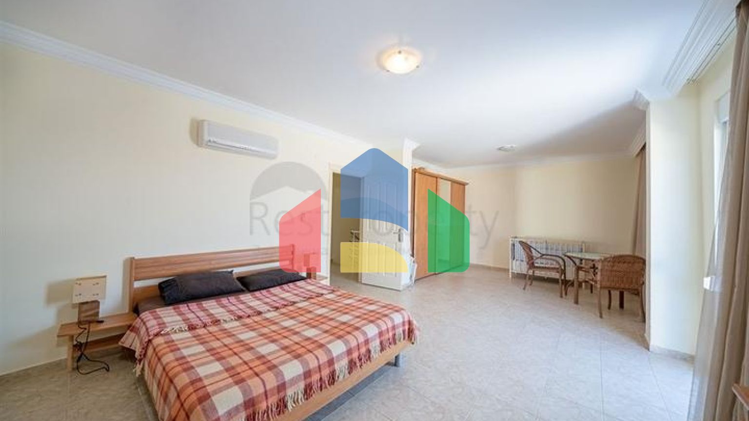 Просторный пентхаус 4+1 с террасой в районе Тосмур