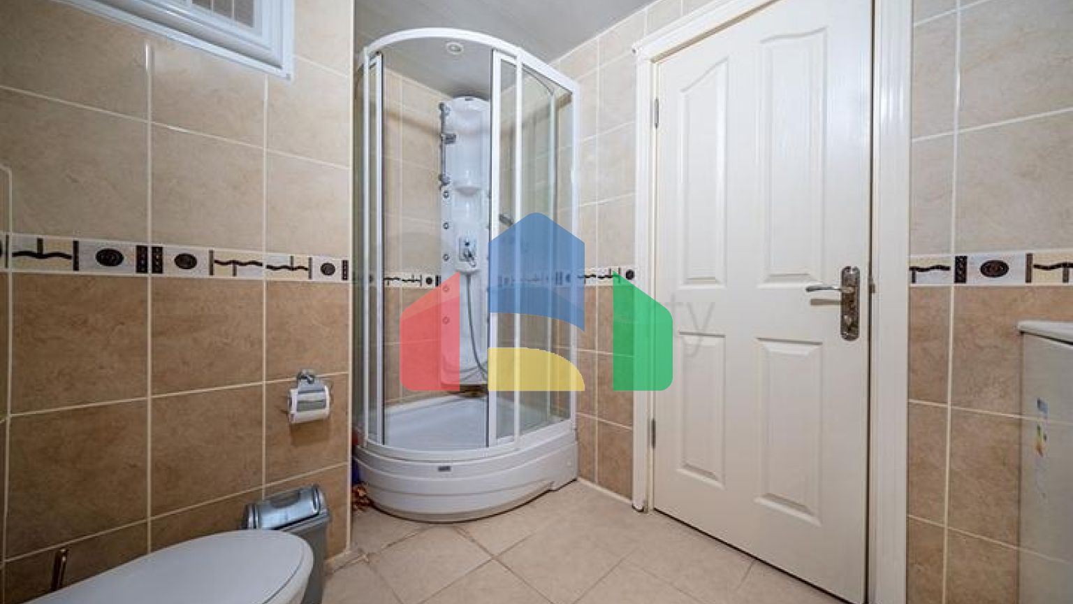 Просторный пентхаус 4+1 с террасой в районе Тосмур