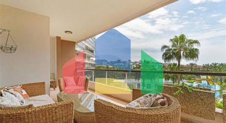 Светлая 2+1 квартира в развитом жилом комплексе в районе Тосмур