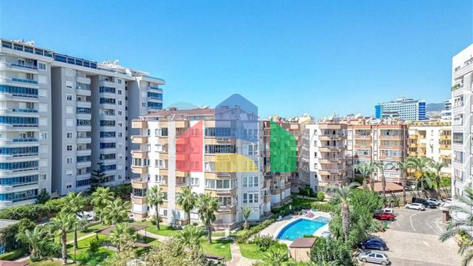 Светлая квартира 2+1 в шаге от моря в районе Тосмур