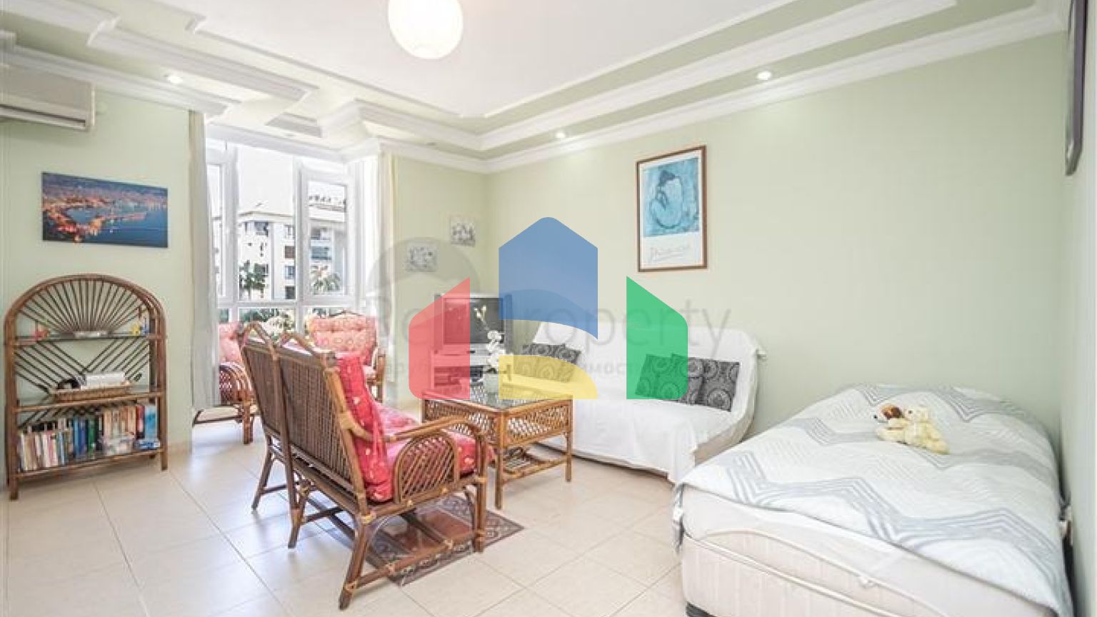 Светлая квартира 2+1 в шаге от моря в районе Тосмур